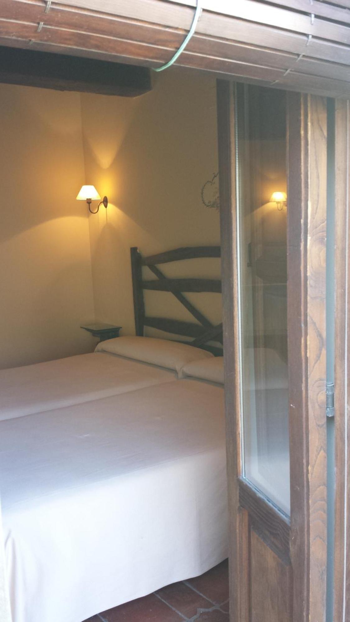 Casa Rural Con Encanto "Los Postigos" Banos De Montemayor Rom bilde
