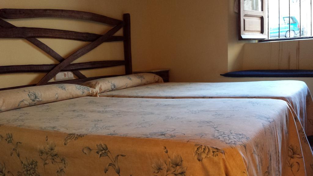Casa Rural Con Encanto "Los Postigos" Banos De Montemayor Rom bilde