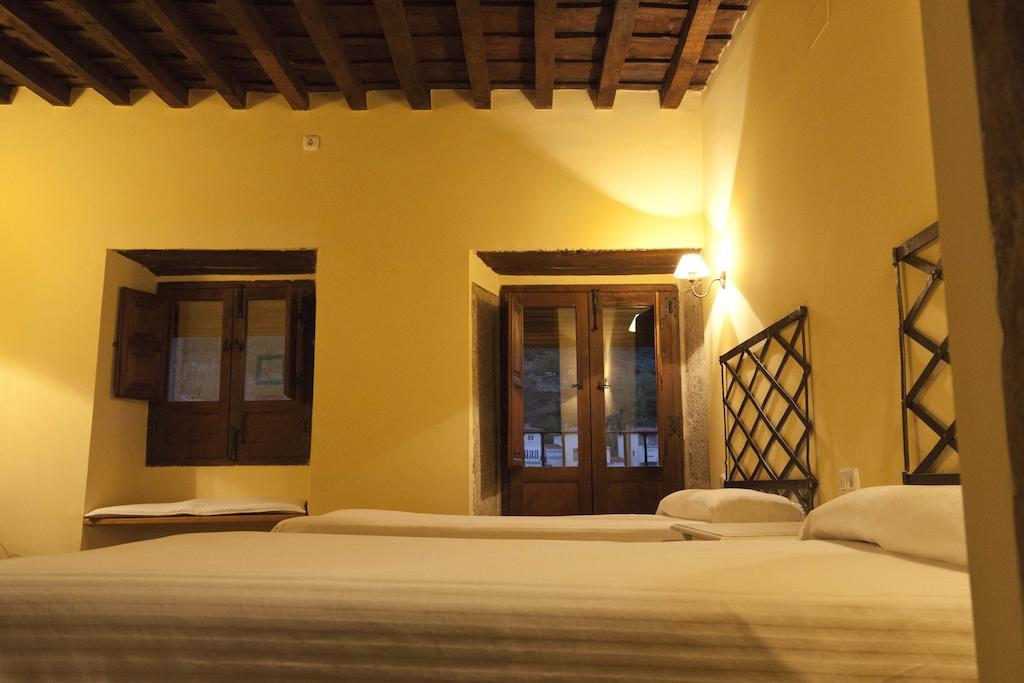 Casa Rural Con Encanto "Los Postigos" Banos De Montemayor Rom bilde